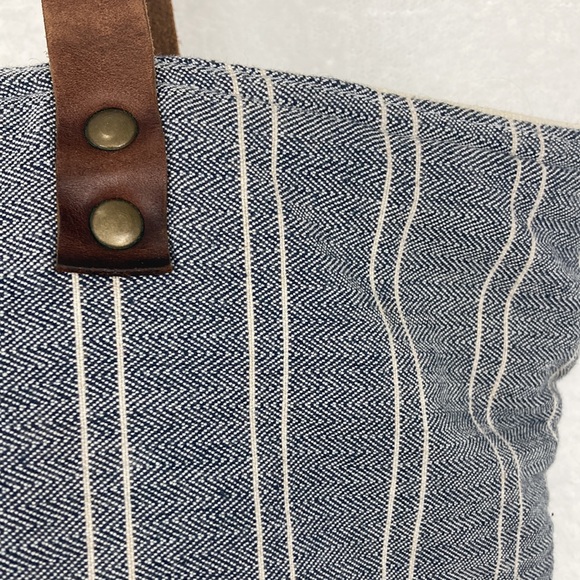 Sassy Sparrow Artisan Textile | Leather Tote Bag - Picture 9 of 14